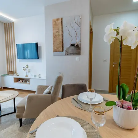 Ognjen Apartment