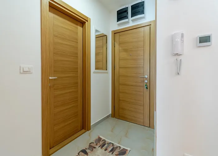 Ognjen 아파트 즐라티보